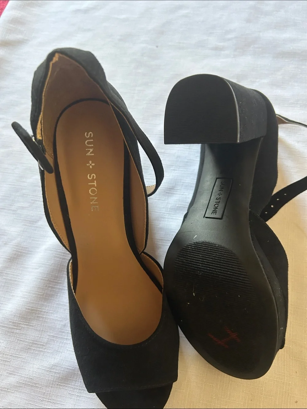Sun + Stone classic black